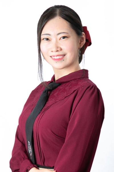 吉澤 麻莉恵